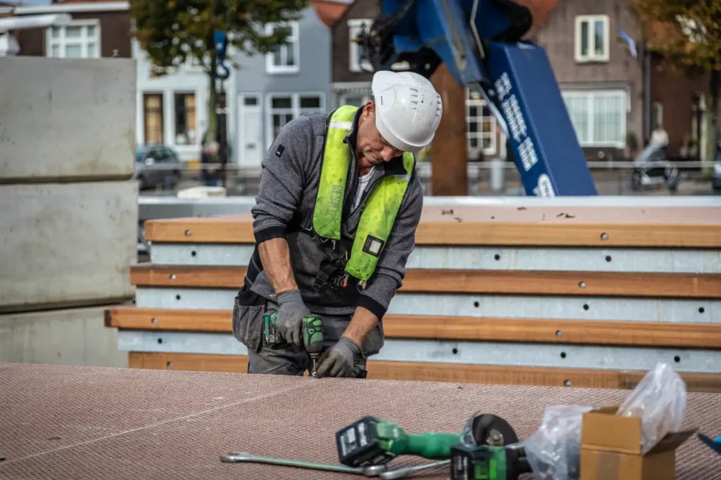 GevekaRoosters_bruin_GVK_dekdelen_steigerdekken_kunststof_onderhoudsarm